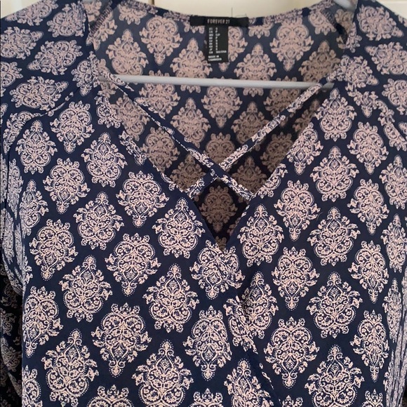 Boutique Blouse - Picture 2 of 4